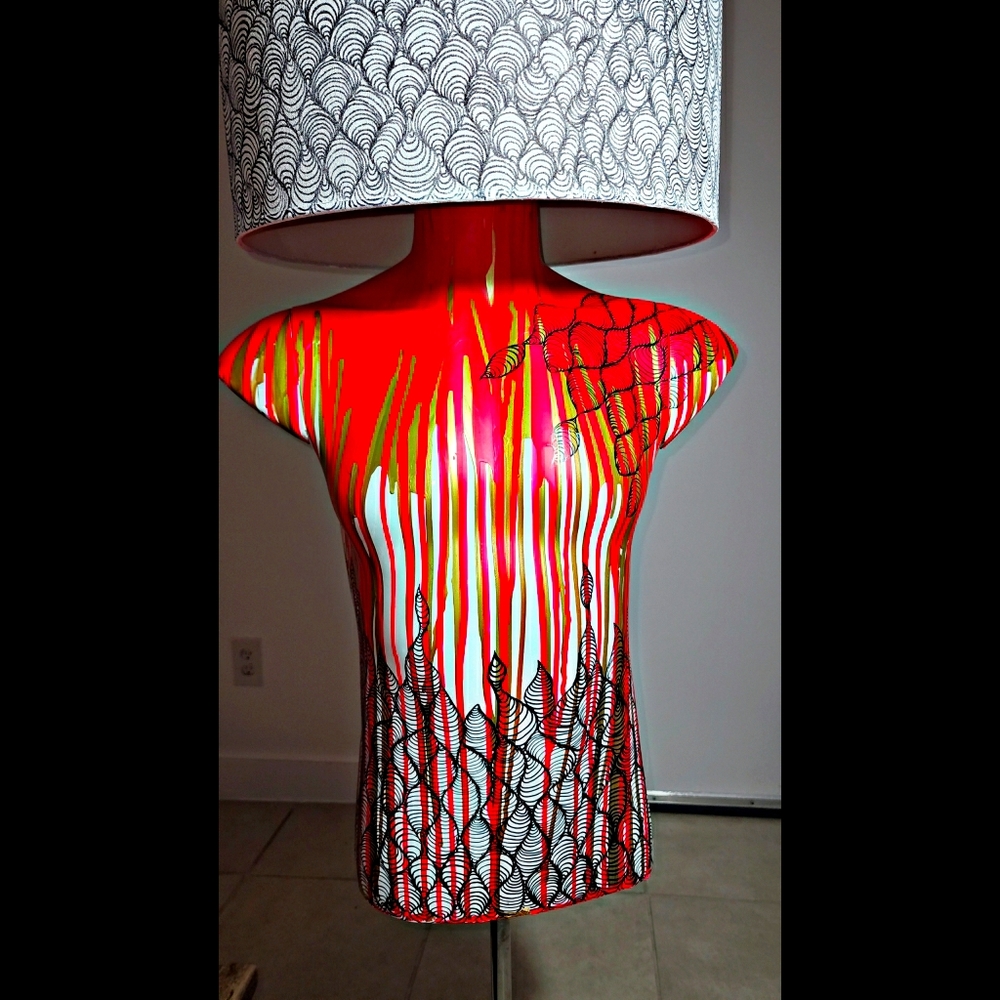 Lamp - Picture 2 of 3